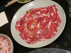 -茅草房·河畔园林火锅