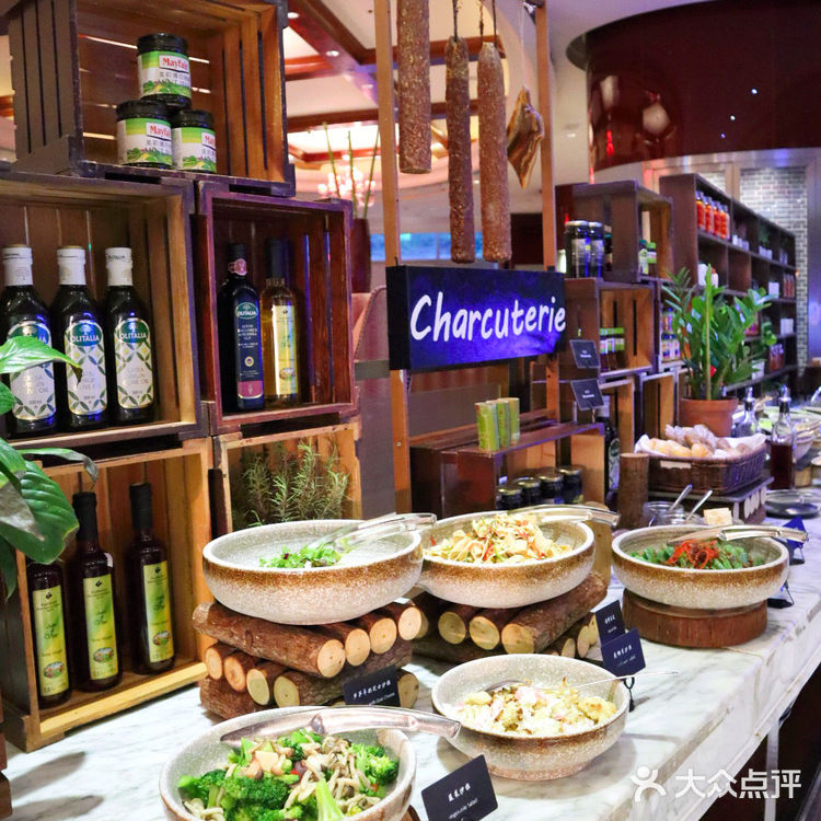 广州美食|打卡富力丽思卡尔顿自助餐