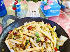 -明月食府(二区干二路店)