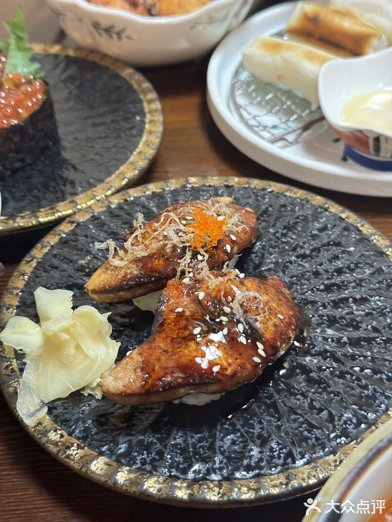 武汉汉街旁边这家宝藏日料店！太适合两人食了～