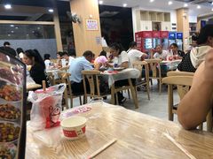 大堂-江城燕子大排档(江汉路步行街店)