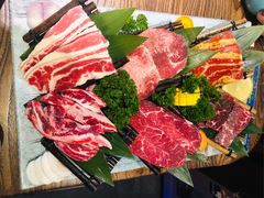 黑牛六拼-明洞阿姨·韩式酱蟹烤肉·创意料理(三元桥店)