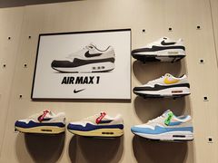 -ABC MART(心斎橋店)