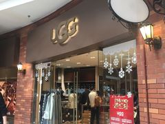 -UGG(燕莎奥特莱斯购物中心店)