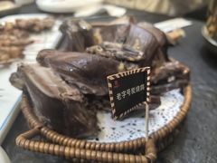 -高家烧鸽子烧烤店63年