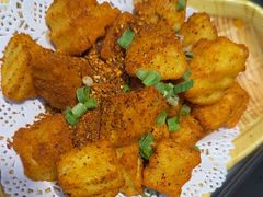 -老牌坊云南鱼豆花火锅(哈西万达店)