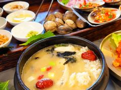 -围炉肉舍•炭烤活鳗•丹东海鲜烤肉(步行街店)