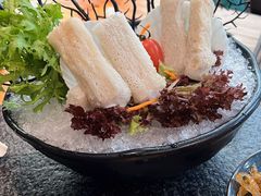 -湊湊火锅·茶憩(南京东路悦荟店)