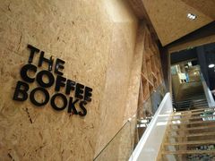 -新华里咖啡书吧(新华书店小寨店)