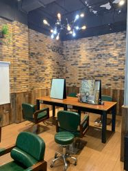 -PE SALON