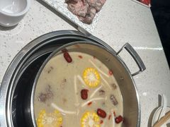 -三人行骨头王火锅(长寿店)