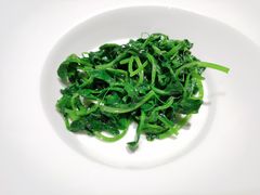 鸡油豌豆尖-鲤院·新中式美学·庭院餐厅(夫子庙店)