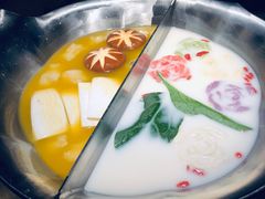 五色芙蓉锅-湊湊火锅·茶憩(石家庄万象城店)