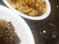 家常蛋白烧肉-刘胖子家常菜·蹄花焖藕(中南店)