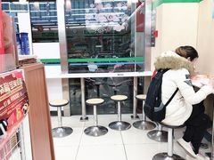 -全家便利店(长江南路站店)