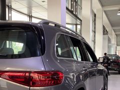 -上海星瀚奔驰4S店(红柳路店)