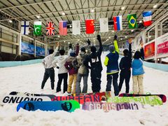 -乔波室内滑雪场