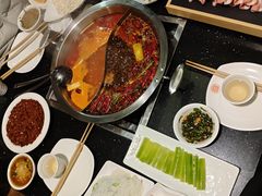 -百年川椒重庆老火锅(光谷店)