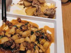 -隔壁老王·家常云南菜(花巷店)