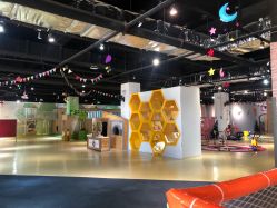 -塔塔王国·主题儿童游乐园(奥城商业广场店)