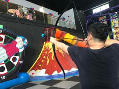-嘿哟动霸CHUA·新潮玩运动娱乐中心·蹦床滑冰团建乐园