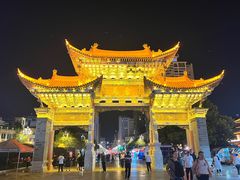 -老滇山寨•云南特色菜•地方菜•民族风情歌舞表演(金碧店)