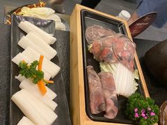 -湊湊火锅·茶憩(打浦桥日月光店)