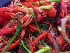 -虾弄弄海派小龙虾·牛羊蝎子火锅