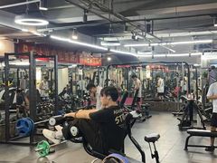 -格易美游泳馆健身房(新昆仑店)