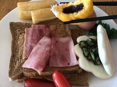 -西安大雁塔科技大学地铁站亚朵酒店