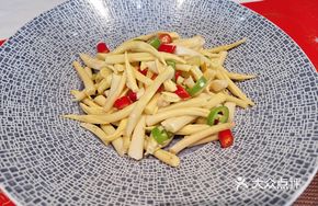 Crispy Lotus Root Tips with Green Onion Oil