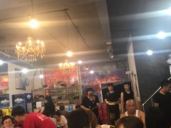 大堂-满盆龙虾烧烤小串(宏伟路第一直营店)