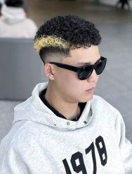 点击看大图 -海文先生国潮烫染男士理发馆