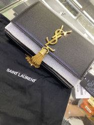 -YVESSAINTLAURENT