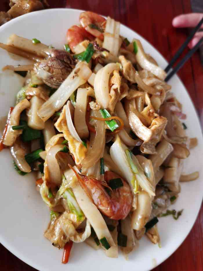 七里香面馆-"开在街边的一家小面馆,分量大,价廉物美.