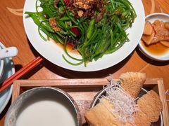 -菌自由丨野生菌火锅特色庭院餐厅(丽江古城店)