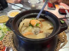 海鲜砂锅粥-官塘鱻鱻鱼生·潮汕生腌·砂锅粥(西马路总店)