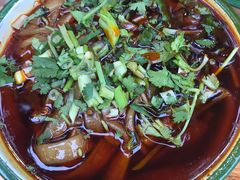 -拈签一笑黄牛肉辣卤串串