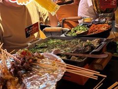 -何师烧烤Pro ·江湖川菜·小龙虾·精酿(太古里旗舰店)