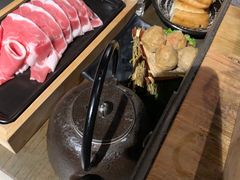 -湊湊火锅·茶憩(杭州湖滨银泰in77店)