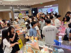 -泡泡玛特POPMART(国金街店)