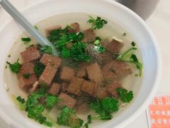 馋口鸭血汤-馋三尺蟹粉小笼(人民广场店)