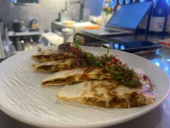 -LESCEDARS Brasserie Bistro香柏树