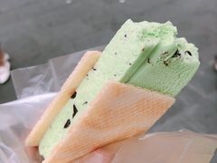 -詹爷爷乌节路街头冰淇淋