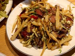 腊肉炒酸笋藠头-牛八宝桂林米粉(八里庄店)