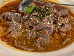 泡菜牛肉锅-付掌柜在成都·热炒砂锅集(金禾店)