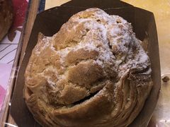 蓝莓起酥大泡芙-巴黎贝甜(杨浦宝地店)