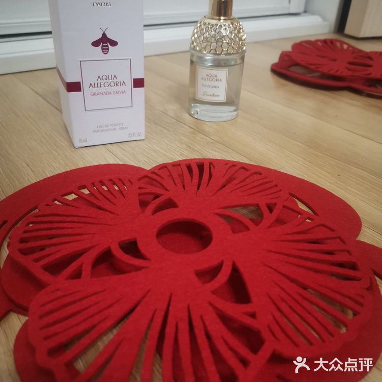 [红包]春节送礼清单|[礼花]送人玫瑰🌹，手有余香