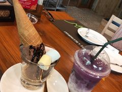 -Chom Cafe and Restaurant