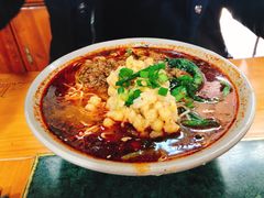 -丁丁猫重庆小面(徐州路店)